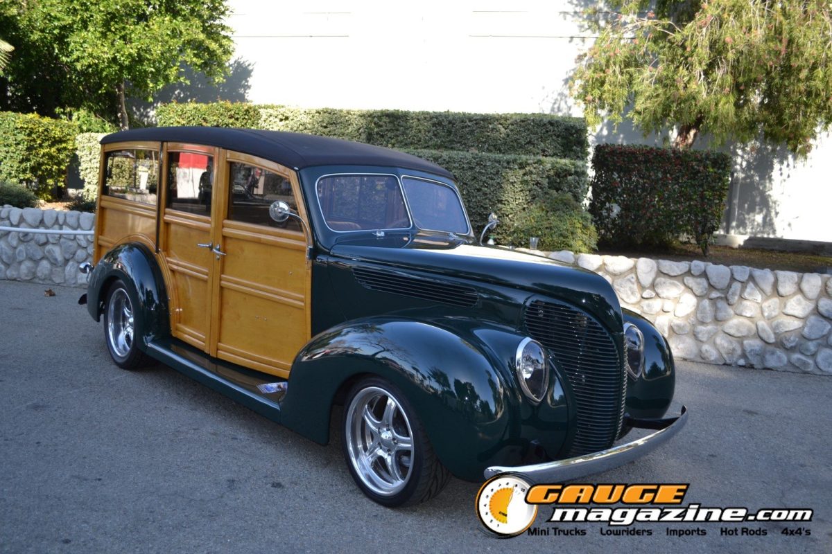 gnrs-2026-350-1940-ford-woody-wagon-front