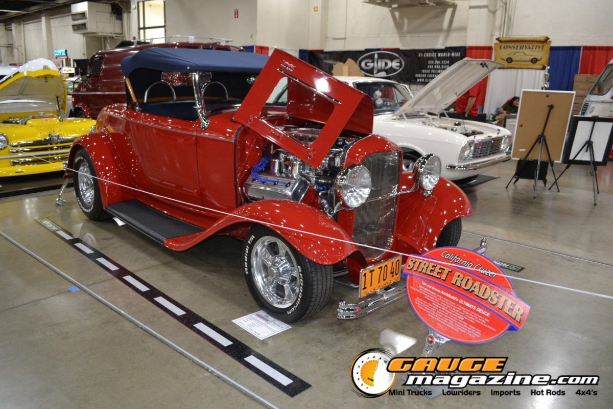gnrs-2026-132-classic-red-roadster-display