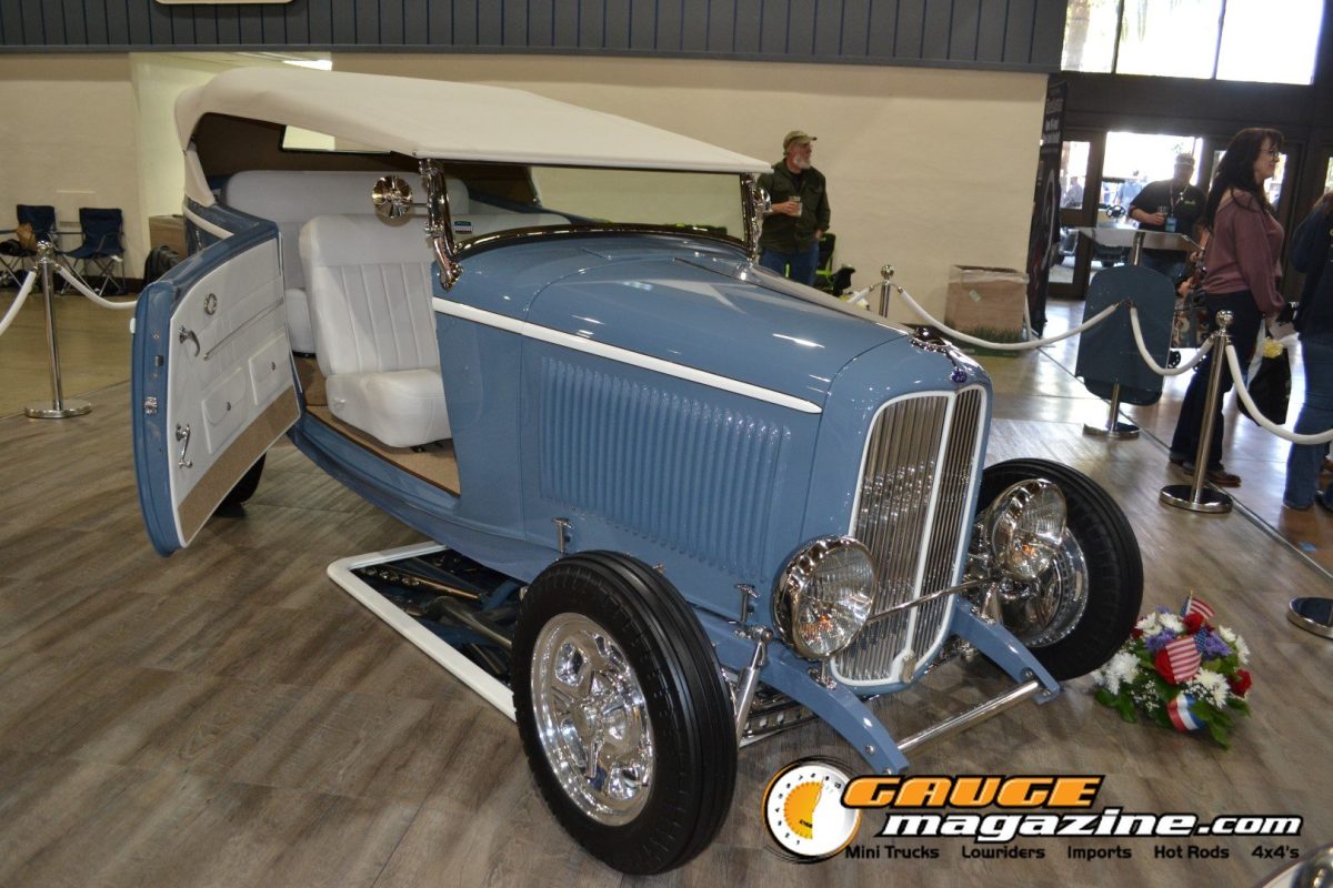 gnrs-2026-322-1932-ford-blue-ribbon-roadster-side