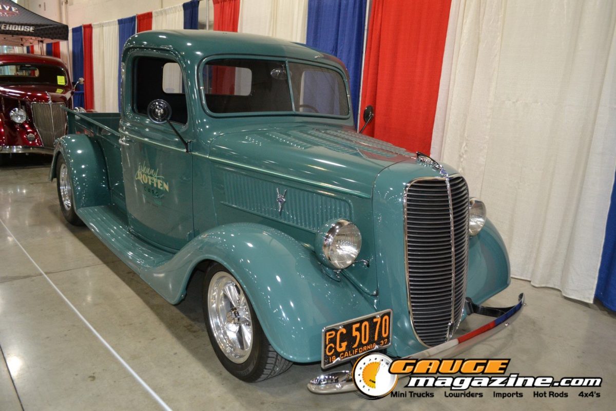 gnrs-2026-049-1930s-ford-custom-pickup-front
