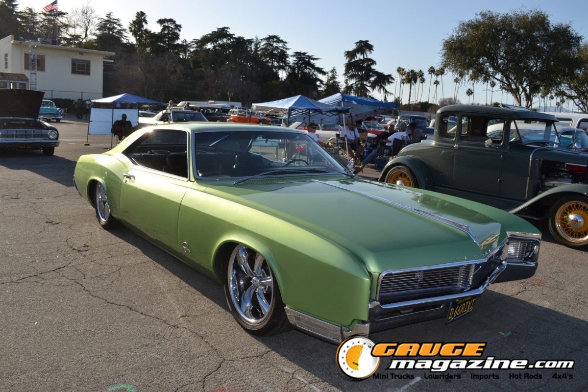 gnrs-2026-241-1960s-buick-riviera-custom-front