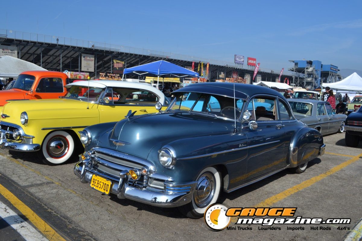 mooneyes-christmas-party-2025-192-blue-chevrolet-1950s-sedan