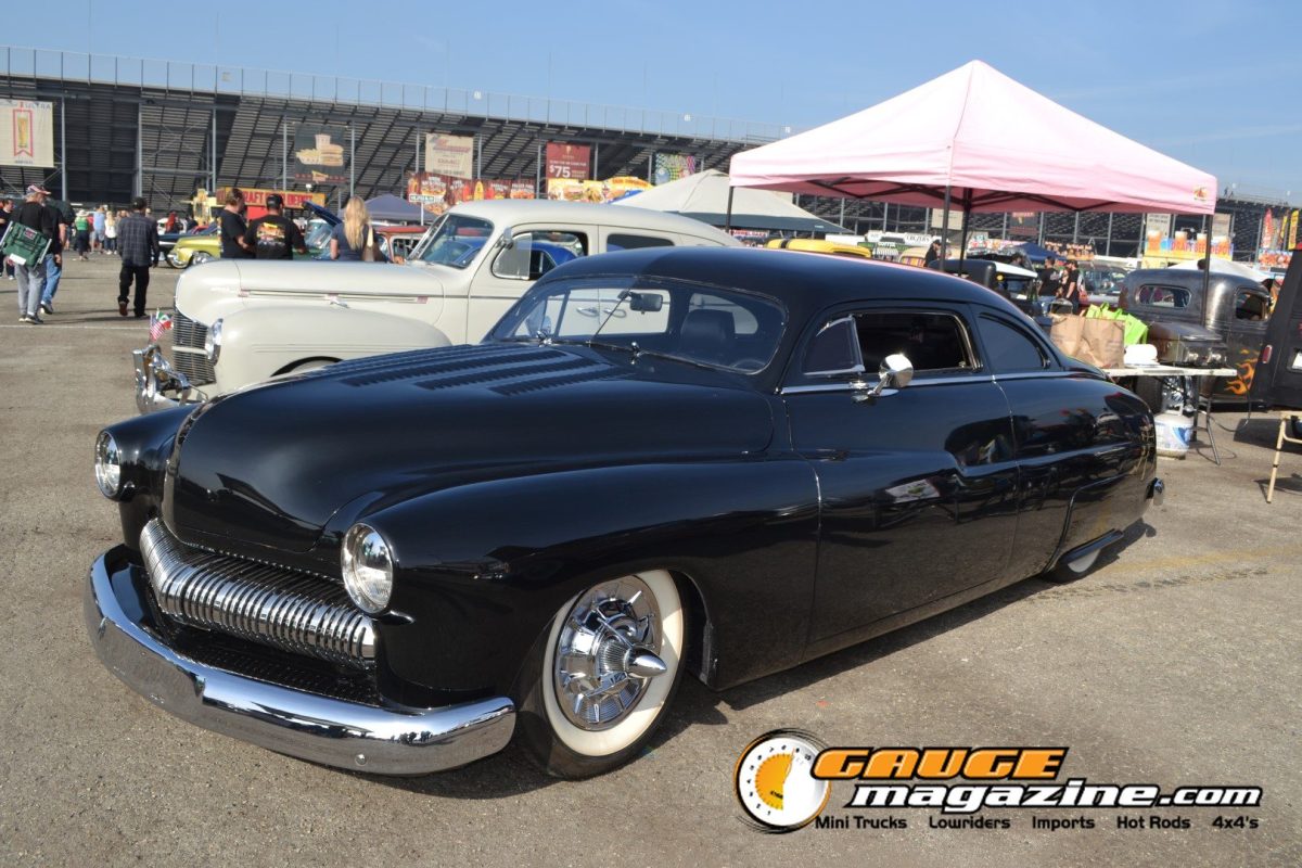 mooneyes-christmas-party-2025-133-black-mercury-lead-sled-custom