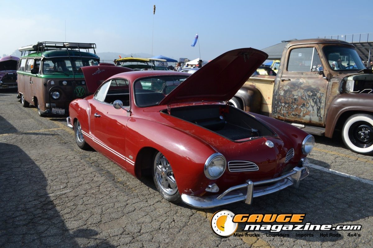 mooneyes-christmas-party-2025-114-red-volkswagen-karmann-ghia-engine-bay