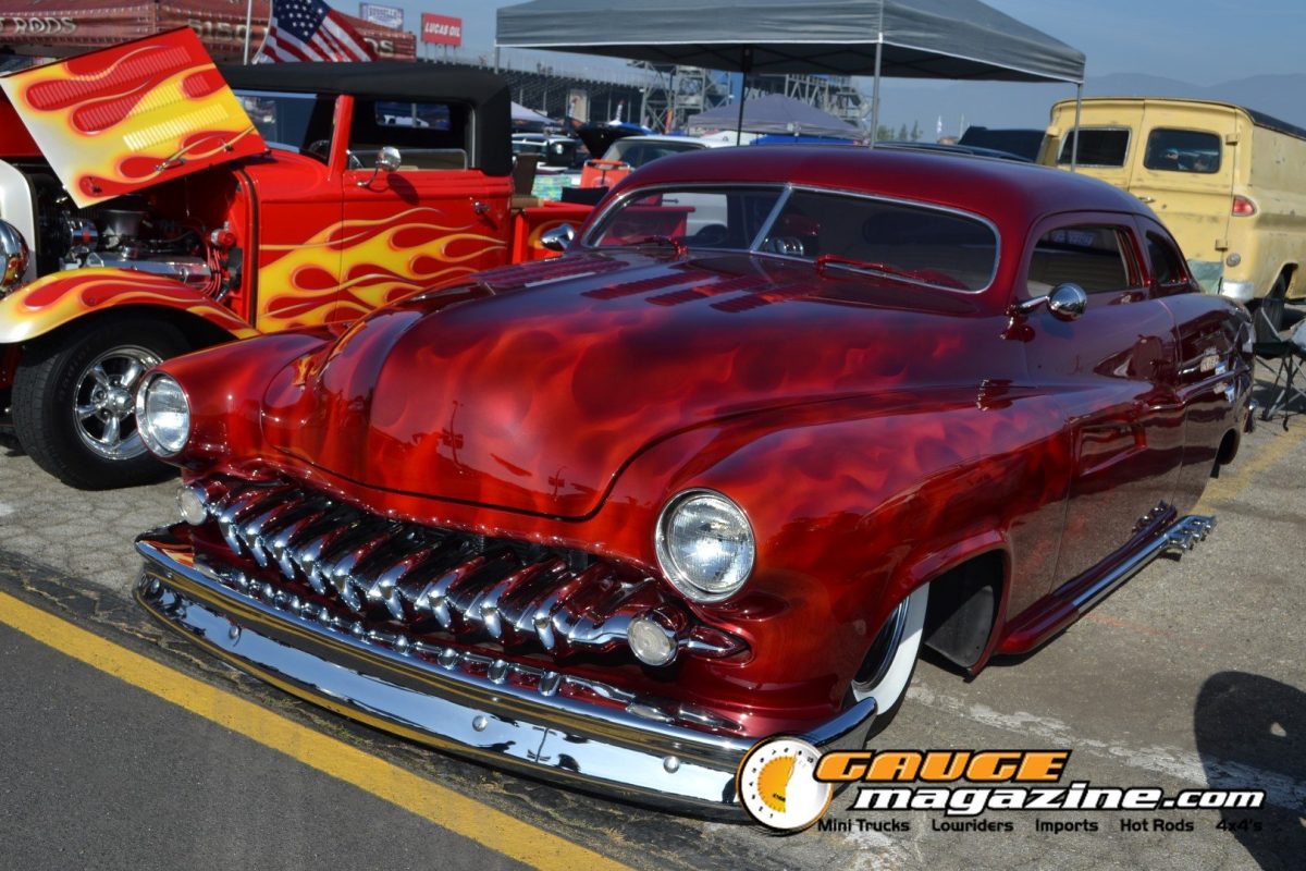 mooneyes-christmas-party-2025-181-red-flame-painted-mercury-lead-sled