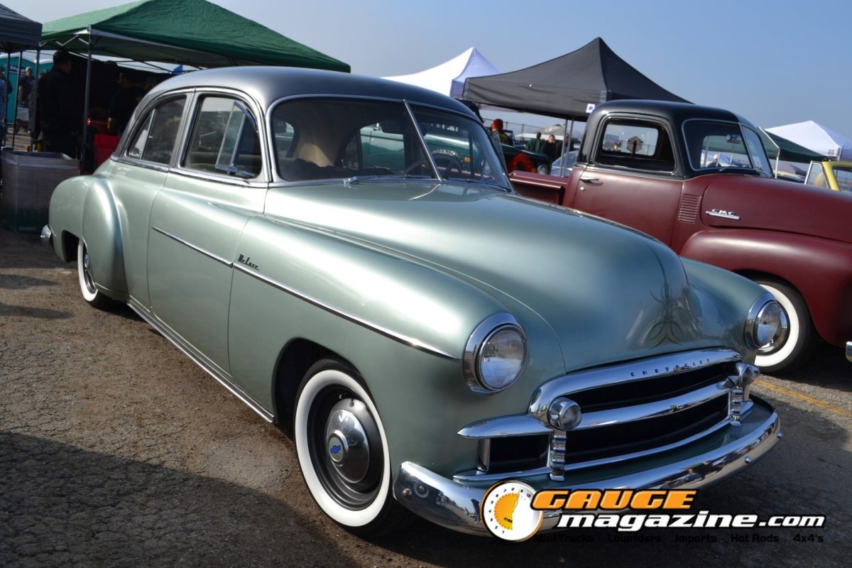 mooneyes-christmas-party-2025-085-silver-1950s-chevrolet-sedan