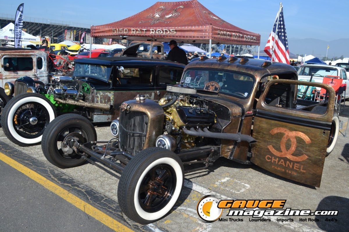 mooneyes-christmas-party-2025-183-rust-patina-ford-model-a-rat-rod