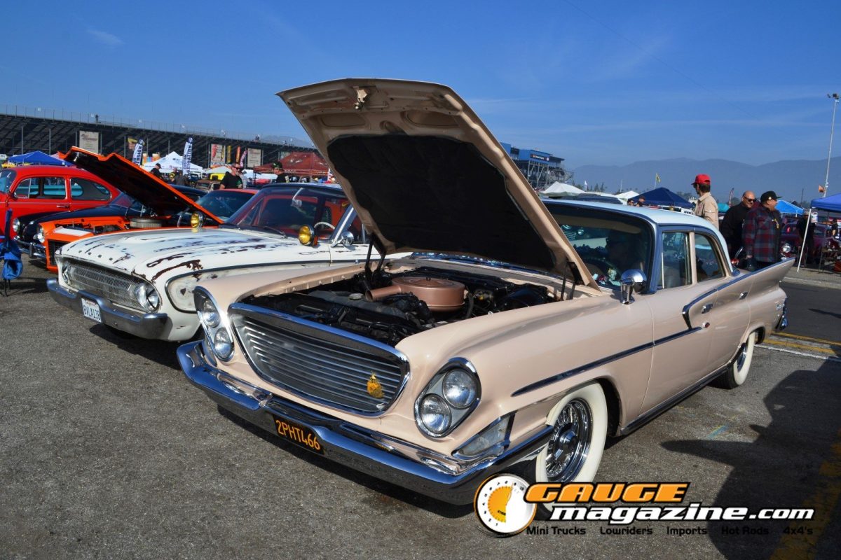 mooneyes-christmas-party-2025-156-cream-classic-car-engine-bay