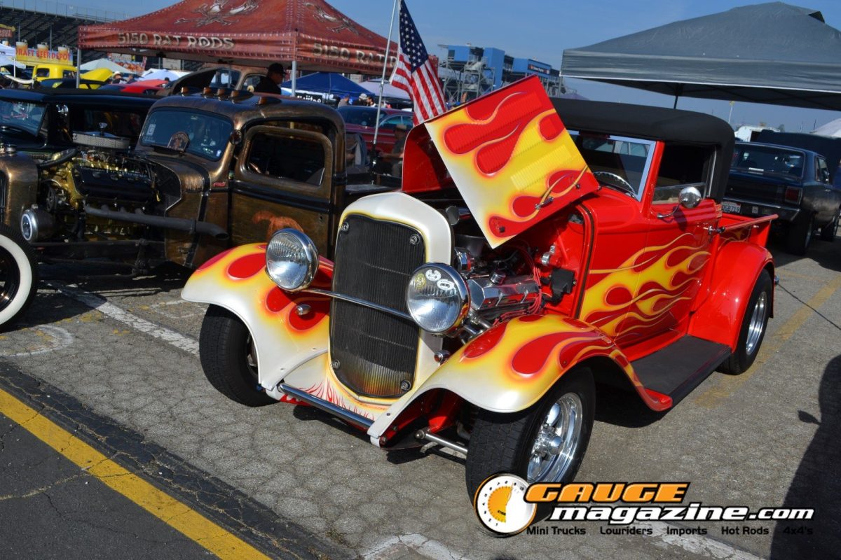 mooneyes-christmas-party-2025-182-red-yellow-flame-ford-model-a-hot-rod