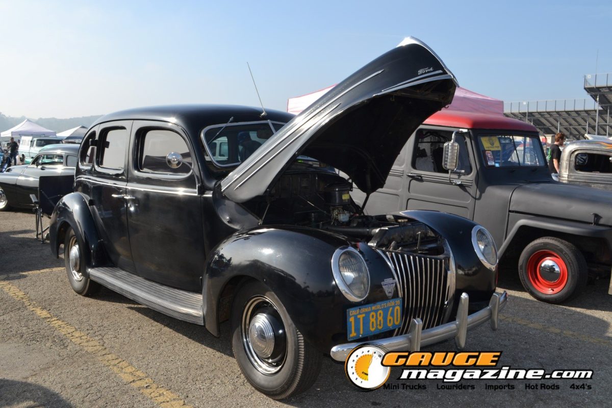 mooneyes-christmas-party-2025-151-black-1940s-chevrolet-sedan-engine-bay