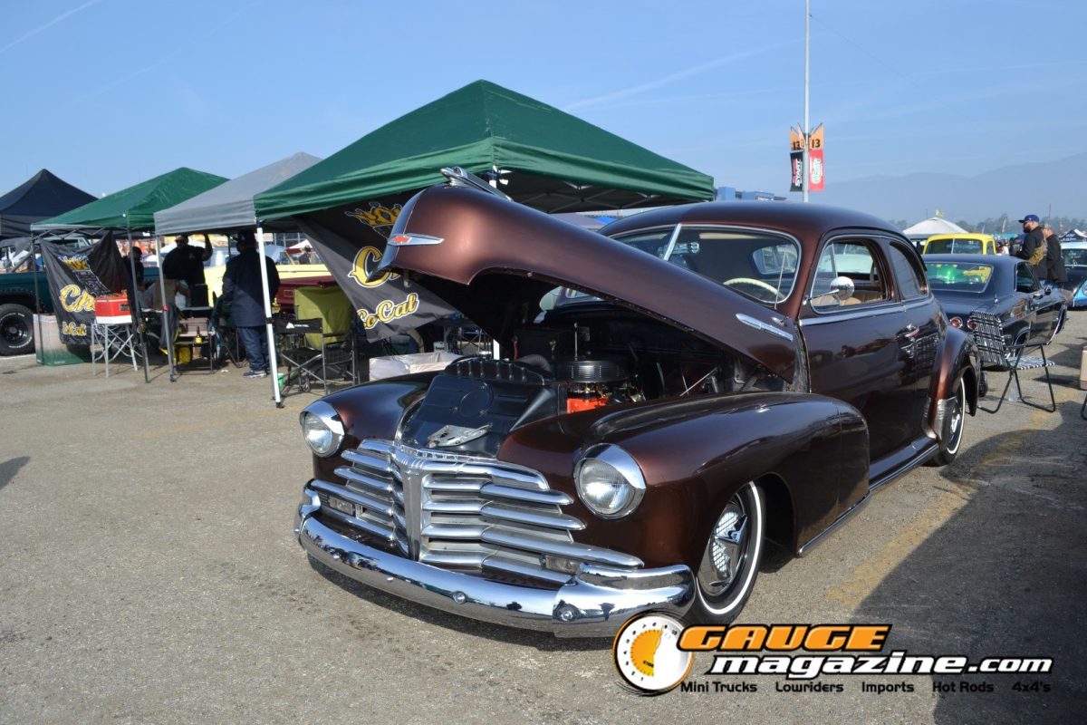 mooneyes-christmas-party-2025-053-brown-1940s-chevrolet-style-custom