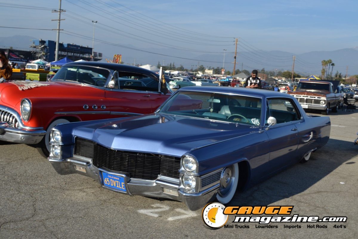 mooneyes-christmas-party-2025-289-blue-cadillac-classic-sedan