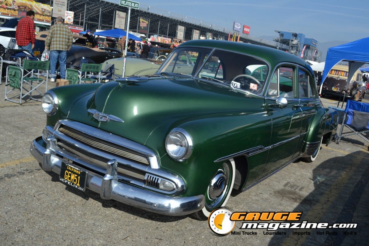 mooneyes-christmas-party-2025-137-green-chevrolet-1950s-sedan