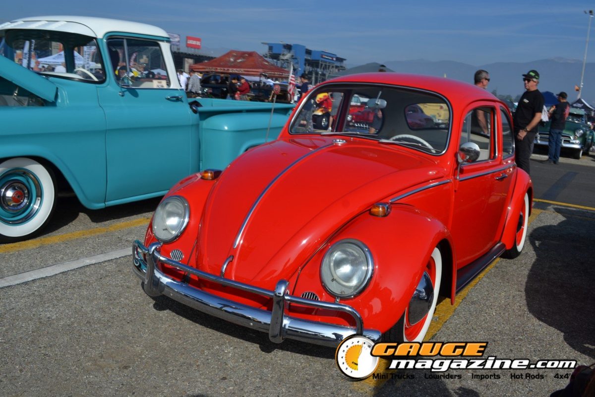 mooneyes-christmas-party-2025-157-red-volkswagen-beetle-custom