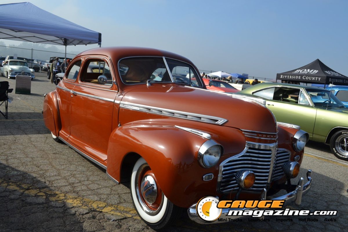 mooneyes-christmas-party-2025-080-orange-1940s-chevrolet-coupe