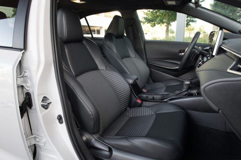 2026 Toyota Corolla XSE front seats
