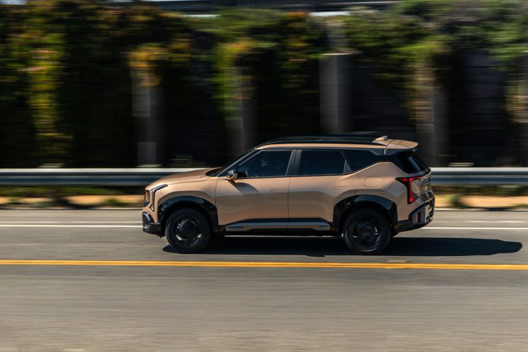 2027 Kia Seltos side