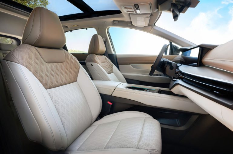 2026 Nissan Murano front seats