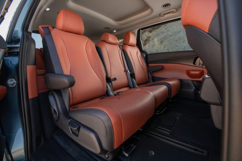 2027 kia carnival second row seats