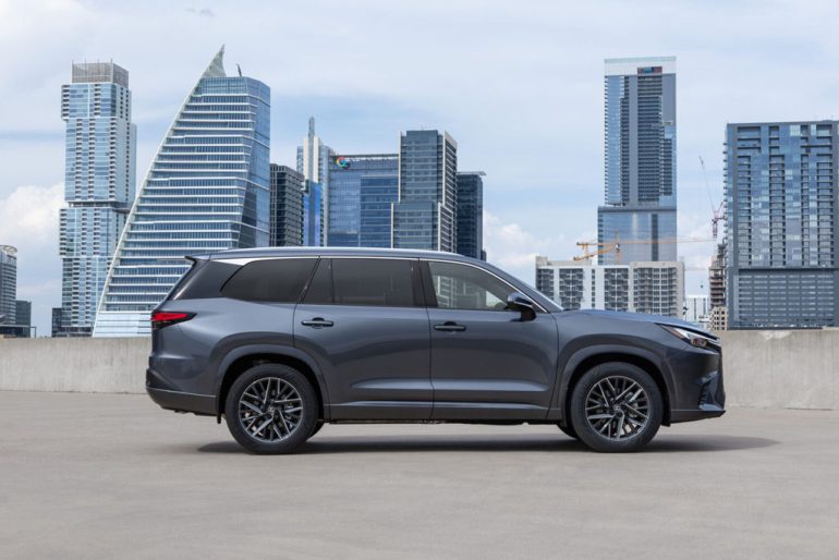 2026 Lexus TX 350 side