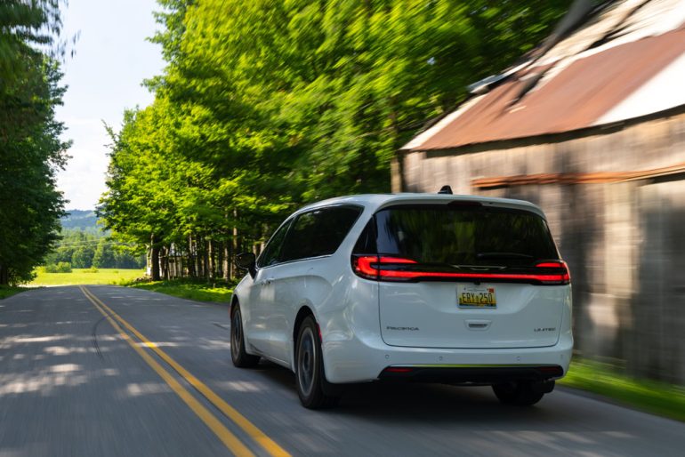 2027 Chrysler Pacifica Limited in Bright White with optional 20-inch Diamond-Cut wheels