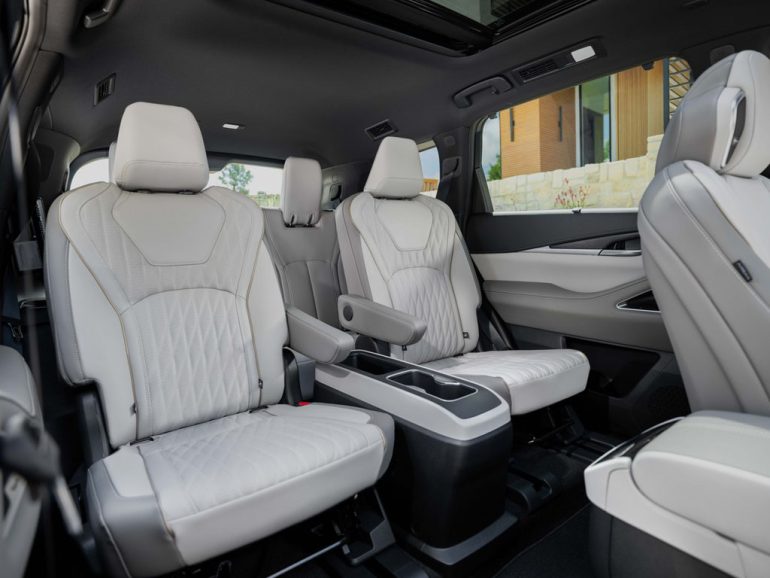 2026 Infiniti QX60 second row seats