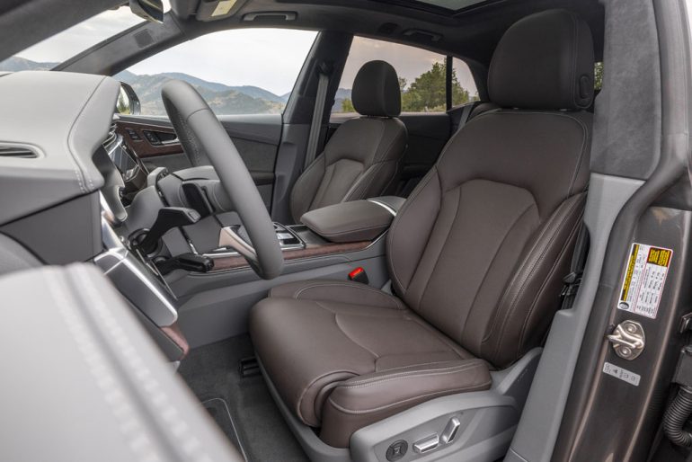 2026 audi q8 front seats