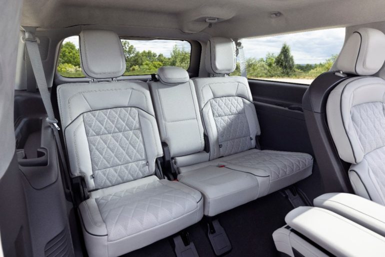 2026 lincoln navigator third row seats