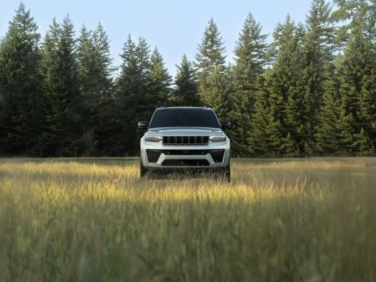 2026 Jeep® Grand Cherokee L front