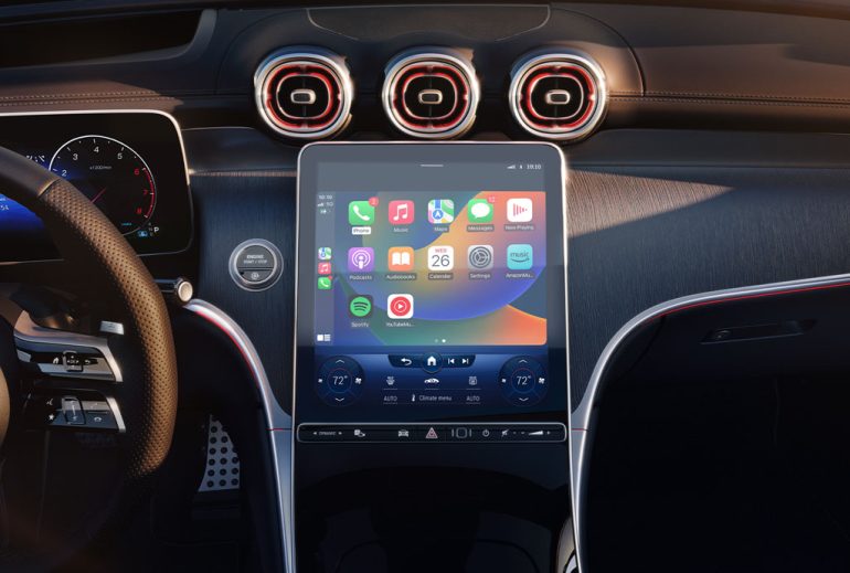 2027 mercedes-benz glc300 touchscreen apple carplay