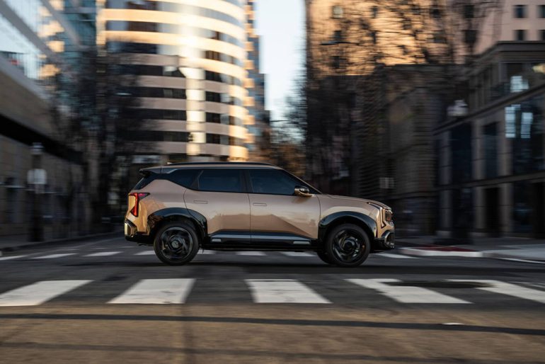 2027 Kia Seltos side