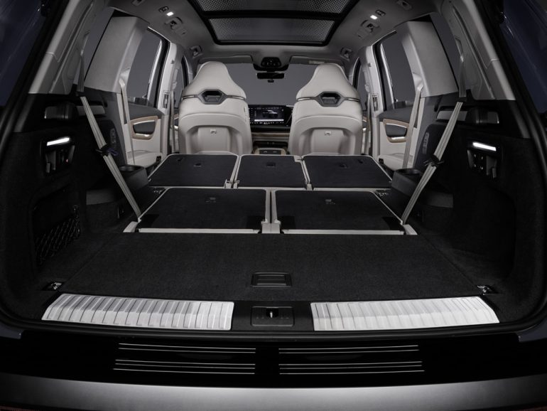 2027 Audi Q7 cargo