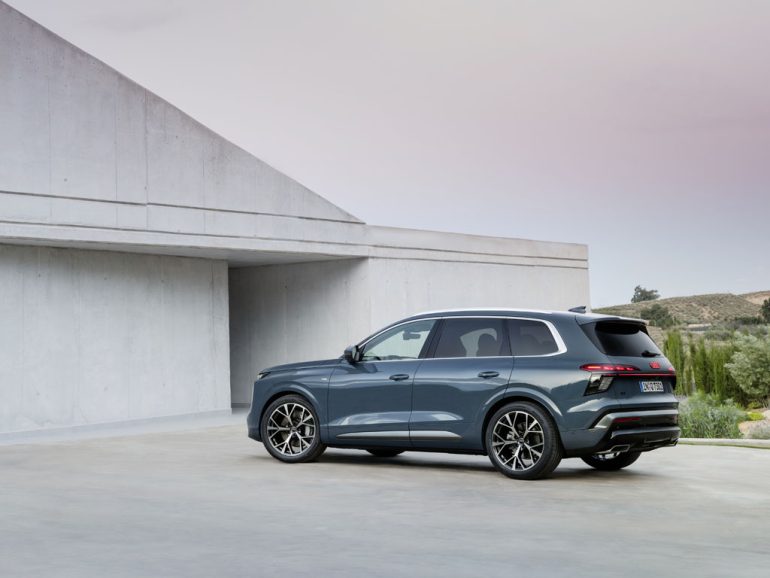 2027 Audi Q7 rear