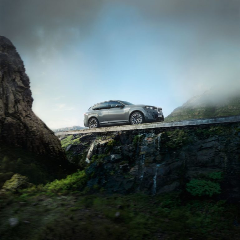 2027 bmw x5 side