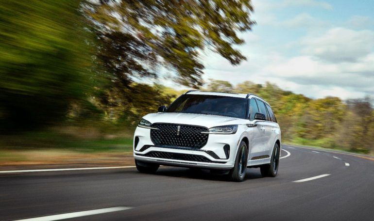 2026 lincoln aviator front