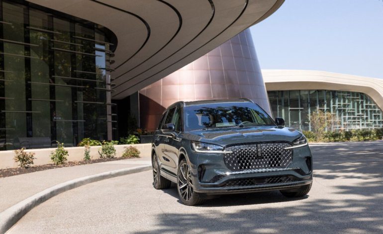 2026 lincoln aviator front